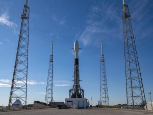 Spacex’in Uzaya Tek Seferde 143 Uydu Gönderme Görevi Ertelendi