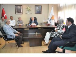 Ekrem Erdem: "Ak Parti'nin Gündeminde Kimin Başbakan Olacağı Yok"
