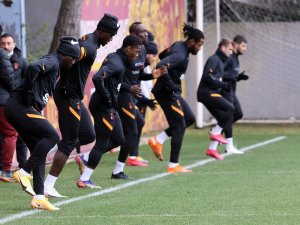 Galatasaray’da Feghouli’nin Durumu Yarın Netlik Kazanacak