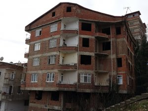 Bu Binada 3 Günde 8 Kere Yangın Çıktı