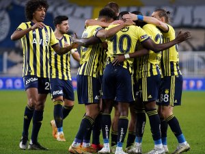 Fenerbahçe, İlk Yarının Son Maçında Kayserispor’u 3-0 Yendi
