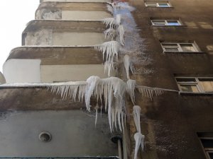 Yüksekova Dondu