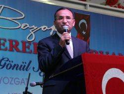 Bakan Bozdağ: "Her Gün Yüzlerce İnsan, Ramazan Ayına Rağmen Katlediliyor"
