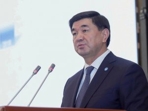 Kırgızistan’da Eski Başbakan Abılgaziyev, Yolsuzluktan Gözaltına Alındı