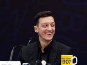 Fenerbahçe’nin Yeni Transferi Mesut Özil: "Çok Heyecanlı Ve Mutluyum"