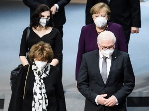 Almanya’da Federal Meclis’te Holokost Kurbanları İçin Özel Oturum