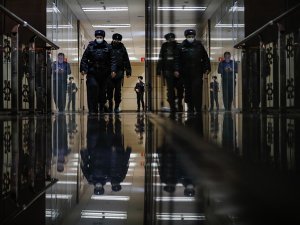 Rus Polisi, Navalny’nin Evine Ve Vakfına Baskın Yaptı