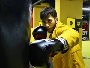 Abisini Kıskandığı İçin Başladığı Sporda Başarıdan Başarıya Koşuyor