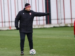 Ertuğrul Sağlam: “Kazanmayı Alışkanlık Haline Getirmek İstiyoruz”