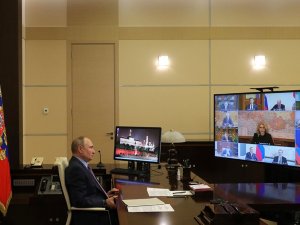 Putin: “68 Milyon Kişinin Aşılanması Gerekiyor”