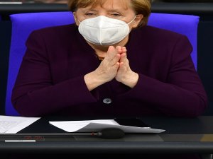 Almanya Başbakanı Merkel, 1 Şubat’ta Aşı Zirvesi Düzenleyecek