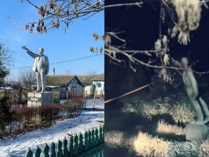 Ukrayna’daki Son Lenin Heykeli De Yıkıldı