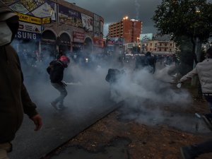 Lübnan’da Sokağa Çıkma Yasağı Protestoları 4’üncü Gününde: 102 Yaralı