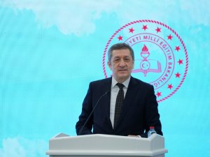 Bakan Selçuk ‘İlk Yardım Okulu Kahramanlar İş Başında’ Kitabı Tanıtımına Katıldı