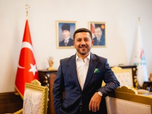 Nevşehir Belediye Başkanı Rasim Arı, Sağlık Sorunları Nedeniyle Görevinden İstifa Etti