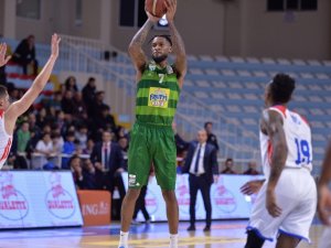 Frutti Extra Bursaspor, Perry Jones’la Yollarını Ayırdı