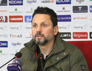 Fenerbahçe teknik direktör Erol Bulut ile yollarını ayırdı