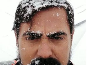 10 Saniyede Saçı Sakalı Beyaza Büründü