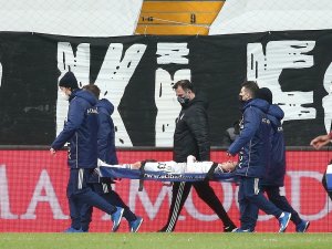 Rıdvan Yılmaz Sedyeyle Çıktı
