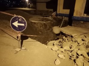 Su Şebekesini Onarmak İçin Girdiği Çukur Mezarı Oldu