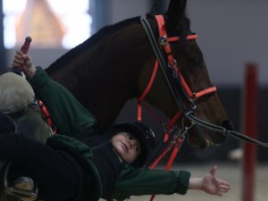 Kendileri Küçük, Yaptıkları Şov Büyük