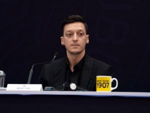 Transfer Döneminde Mesut Özil Konuşuldu