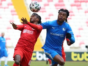 Süper Lig: Dg Sivasspor: 0 - Bb Erzurumspor: 0 (İlk Yarı)