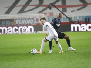 Süper Lig: Trabzonspor: 0 - Yukatel Denizlispor: 0 (İlk Yarı)