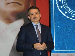 Bakan Pakdemirli: “Hamsi Avcılığında Kısıtlama 7 Şubat Saat 01.00’den İtibaren Sona Erecek”