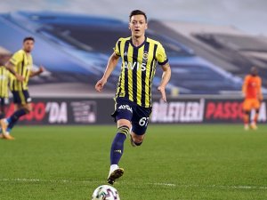 Mesut Özil’in İlk Kez Derbide