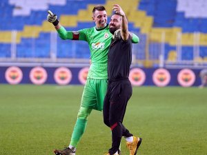 Arda Turan Gözyaşlarına Hakim Olamadı