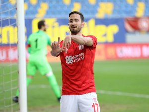 Sivasspor’da Erdoğan Yeşilyurt 2. Golünü Attı