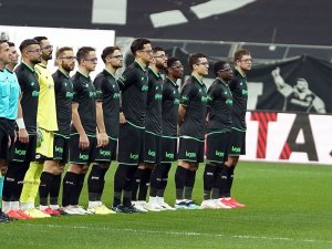 Beşiktaş Ve Konyasporlu Futbolcular Epilepsiye Dikkat Çekti