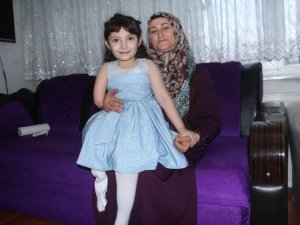 Tek Kolu ve Tek Bacağı ile Hayata Tutunan Elif Su Protez Bekliyor