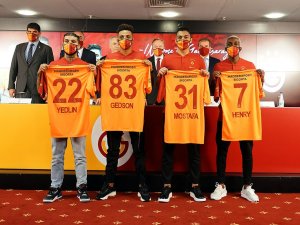 Galatasaray’da İmza Şov