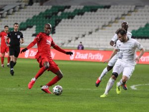 Beşiktaş, Konyaspor’u 4-3 Mağlup Ederek Eledi Ve Yarı Finale Yükseldi