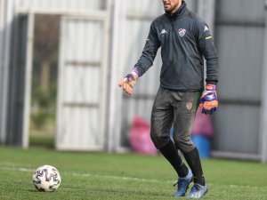 Bursaspor Yönetimi Ataberk Dadakdeniz’in Sözleşmesini Uzatmak İstiyor
