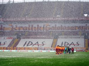 Galatasaray’da 6 Değişiklik