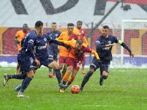 Süper Lig: Galatasaray: 1 - Kasımpaşa: 0 (İlk Yarı)
