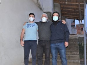 Kurtarılan Stajyer Kaptan Hamza Orhan, Ailesine Kavuştu