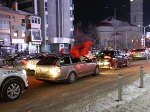 Kosova’da Covid-19 Salgınına Rağmen Seçim Zaferi Kutlandı