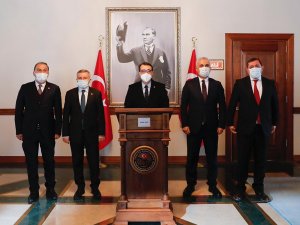 Bakan Dönmez: “5 Yıl İçerisinde Kırsal Alandaki Eski Şebekelerin Yenilenmesine Ağırlık Vereceğiz”