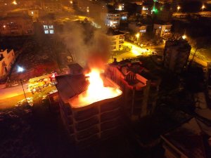 Sinop’ta Şömineden Çıkan Yangın Pansiyonu Küle Çevirdi
