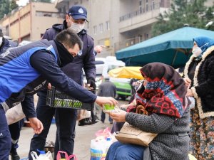 Giresun’da Pazarcı Esnafına Sıcak Çorba İkram Edildi