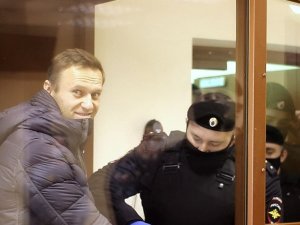 Rus Muhalif Lider Navalny 2 Ayrı Davadan Ceza Aldı