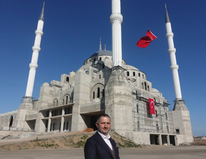 Trabzon'da yükselen aynı anda 10 bin kişinin ibadet edebileceği caminin kaba inşaatı tamam