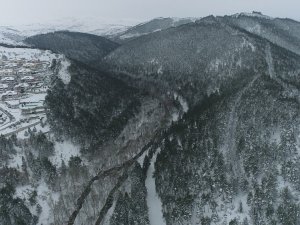 Beyazlar İçinde Değirmen Boğazı Havadan Görüntülendi