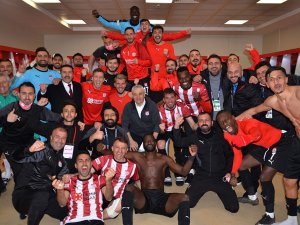 Sivasspor’dan Galibiyet Pozu!
