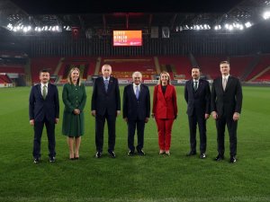 Cumhurbaşkanı Erdoğan İzmir’de Yeşil Sahaya İndi