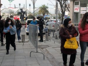 Giresun Yoğunluk Yaşanan Caddelerde Hes Kodu Uygulamasından Memnun